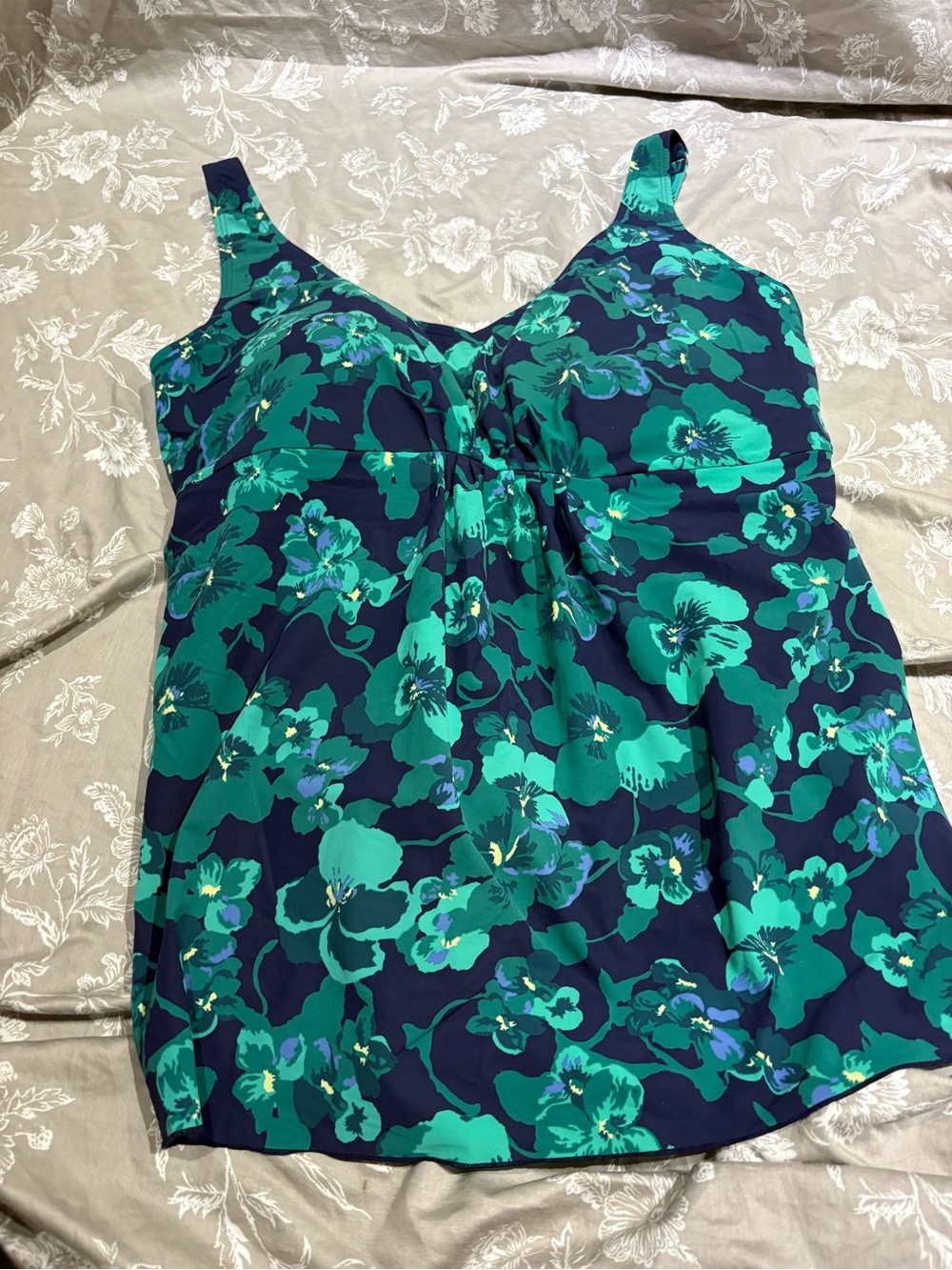 L.L.Bean green floral tankini swim top 18W